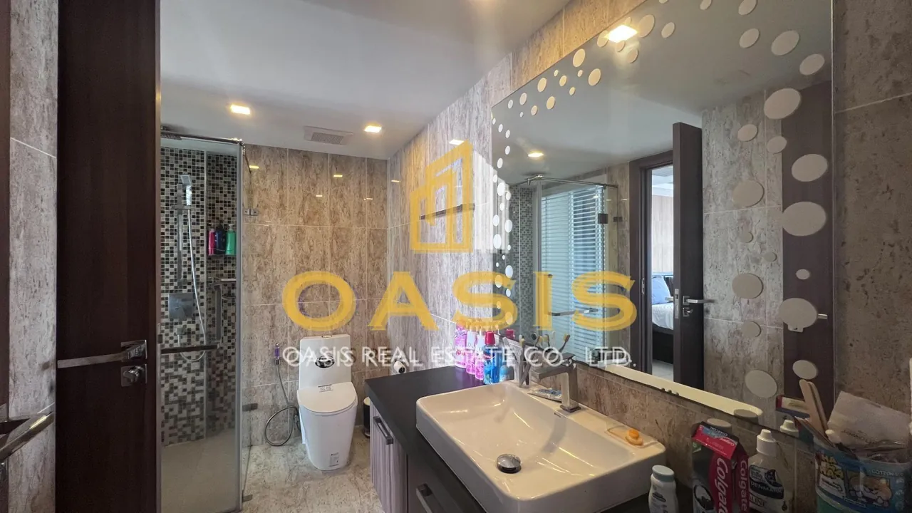 Grand Avenue Residence for Sale