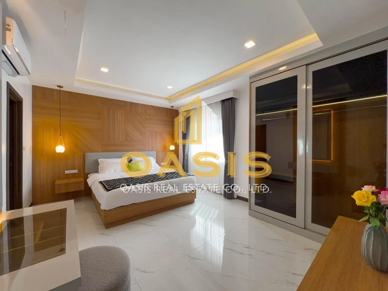 Luxury Pool Villa Near Jomtien Beach For Sale and Rent