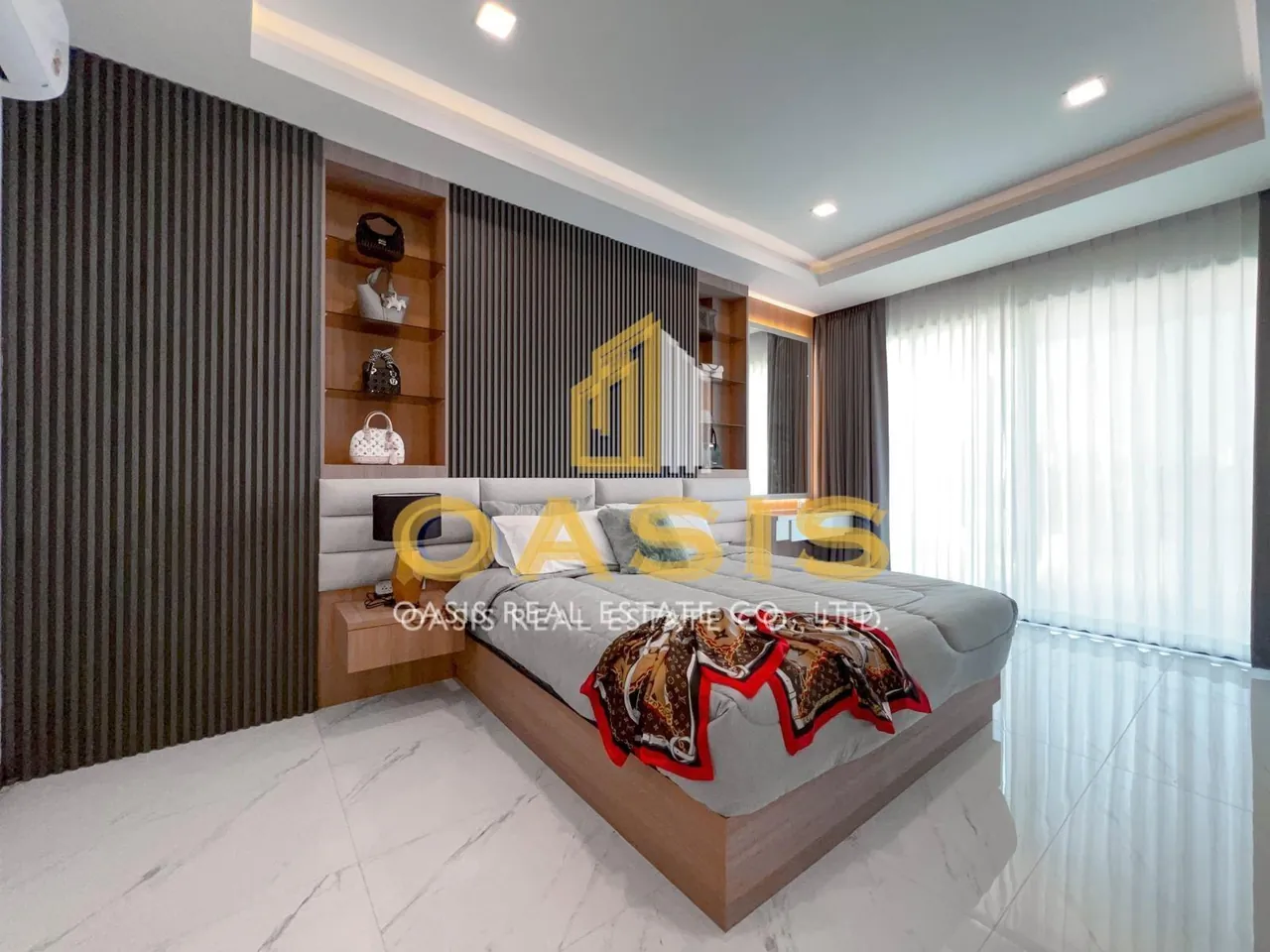 Luxury Pool Villa Near Jomtien Beach For Sale and Rent