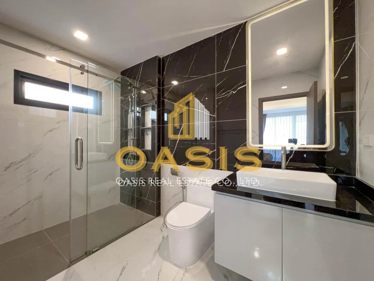 Luxury Pool Villa Near Jomtien Beach For Sale and Rent