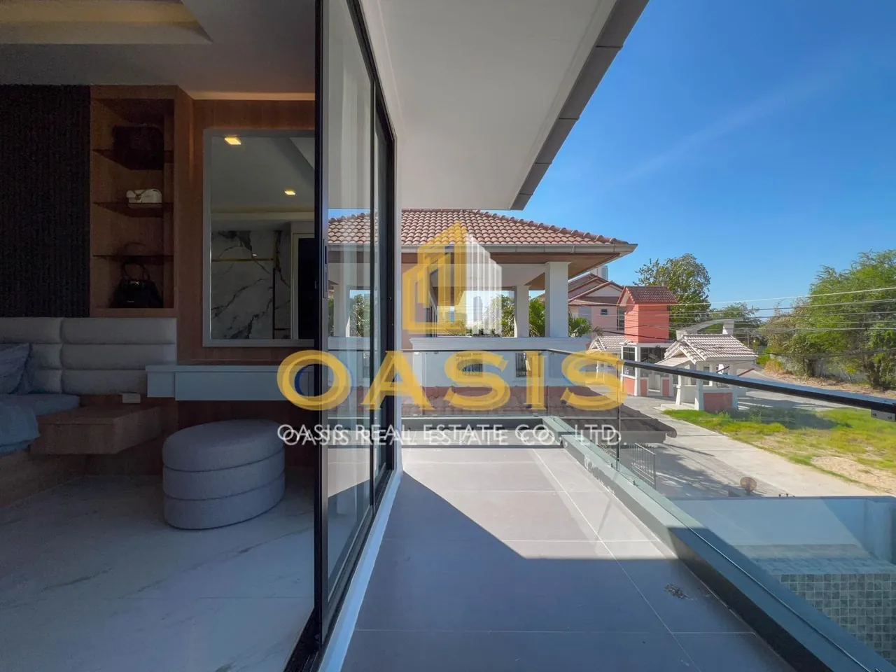Luxury Pool Villa Near Jomtien Beach For Sale and Rent