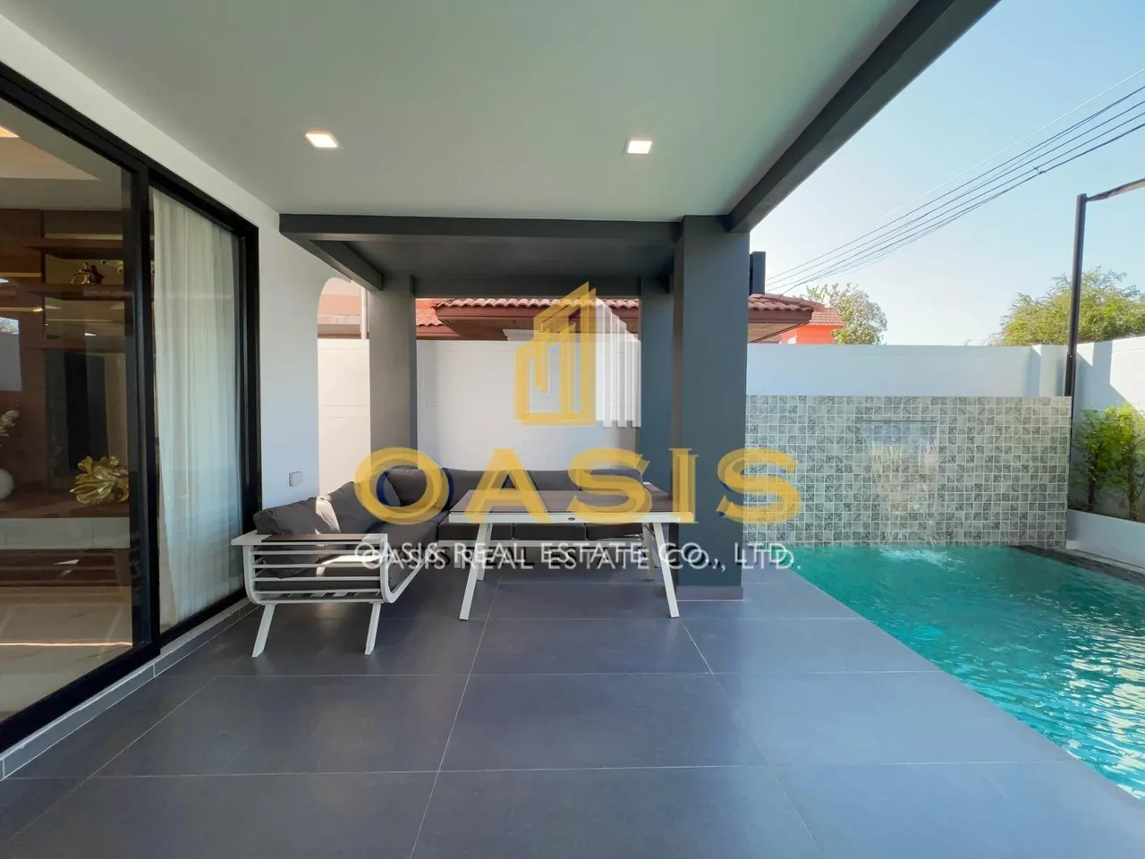 Luxury Pool Villa Near Jomtien Beach For Sale and Rent