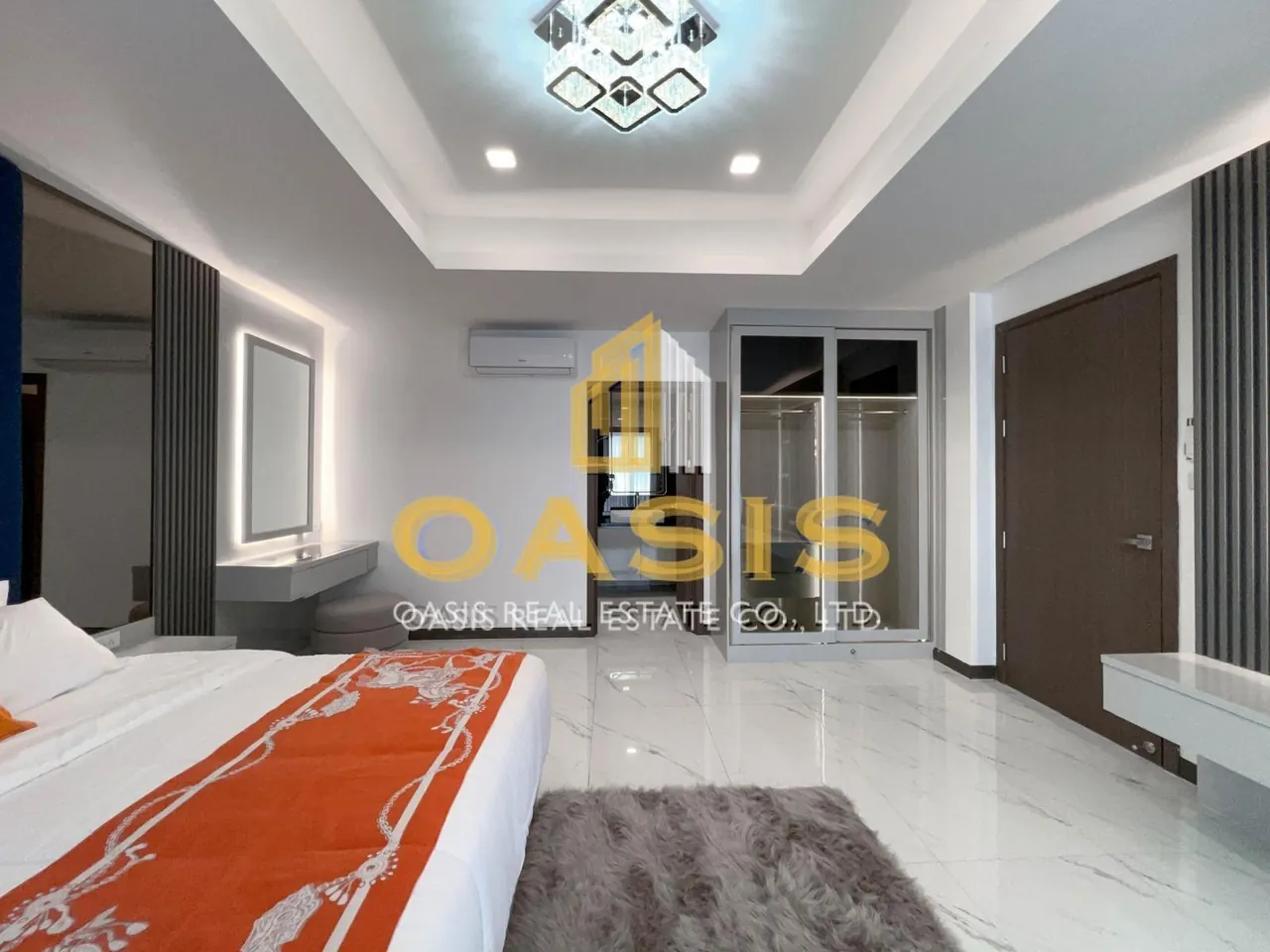 Luxury Pool Villa Near Jomtien Beach For Sale and Rent