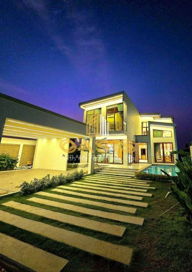 Tropical Luxury Style Pool Villa for Sale