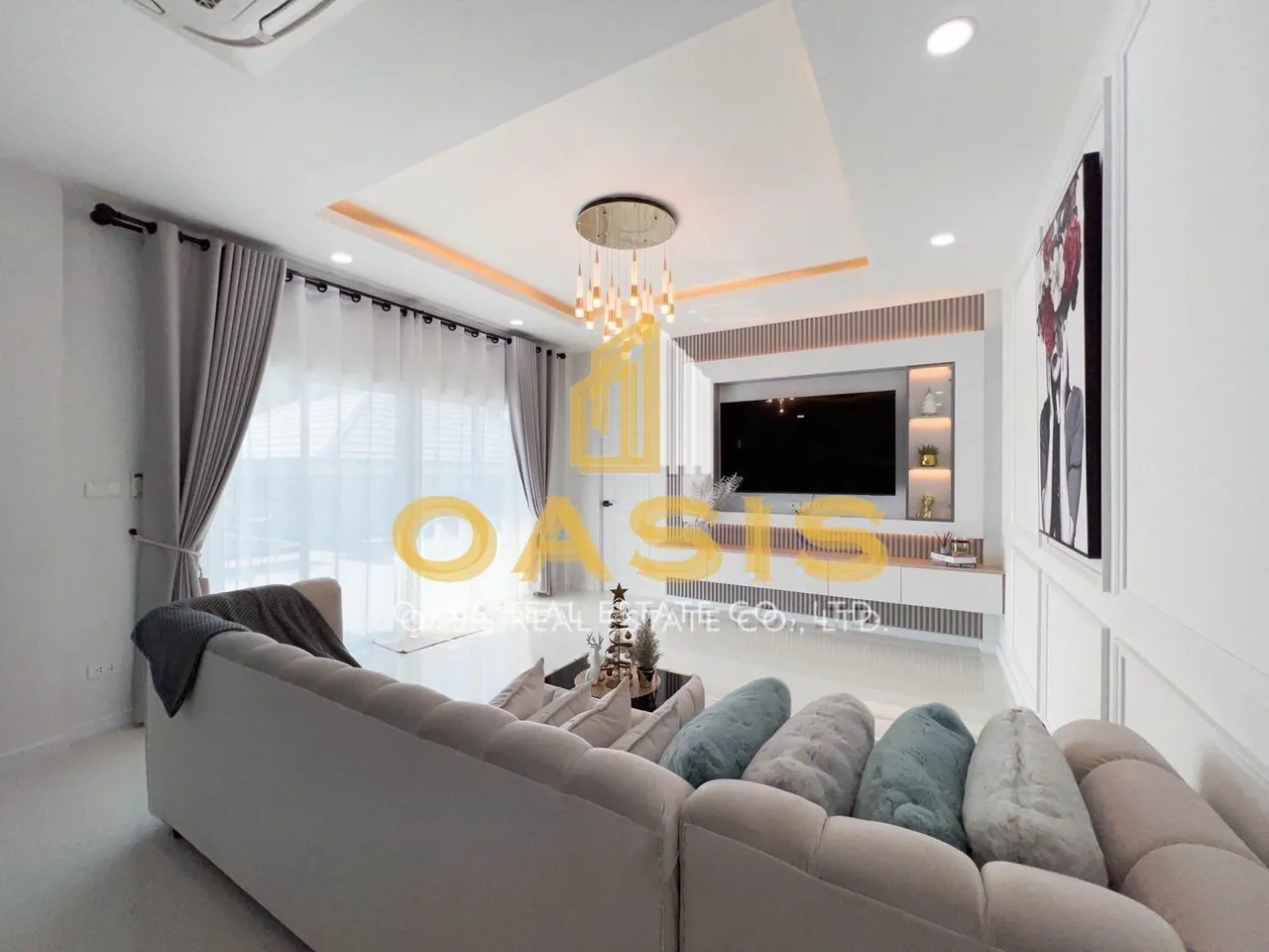 Luxury Pool Villa For Sale