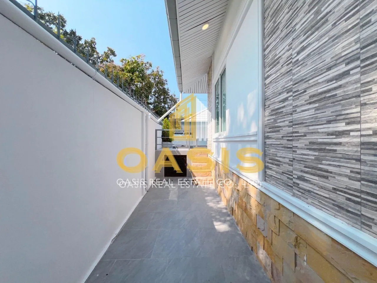 Luxury Pool Villa For Sale