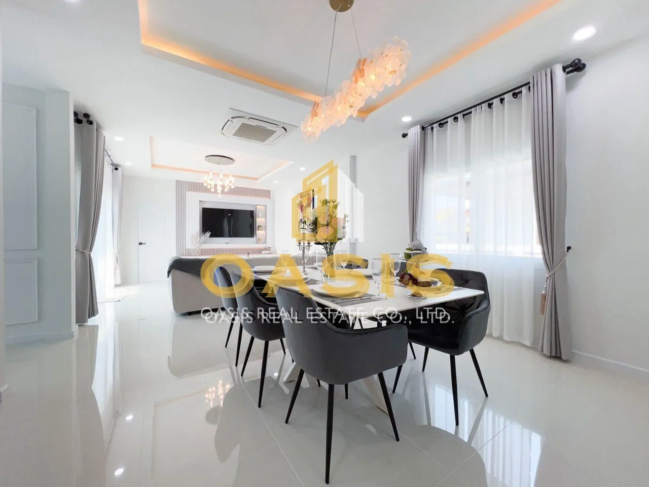 Luxury Pool Villa For Sale
