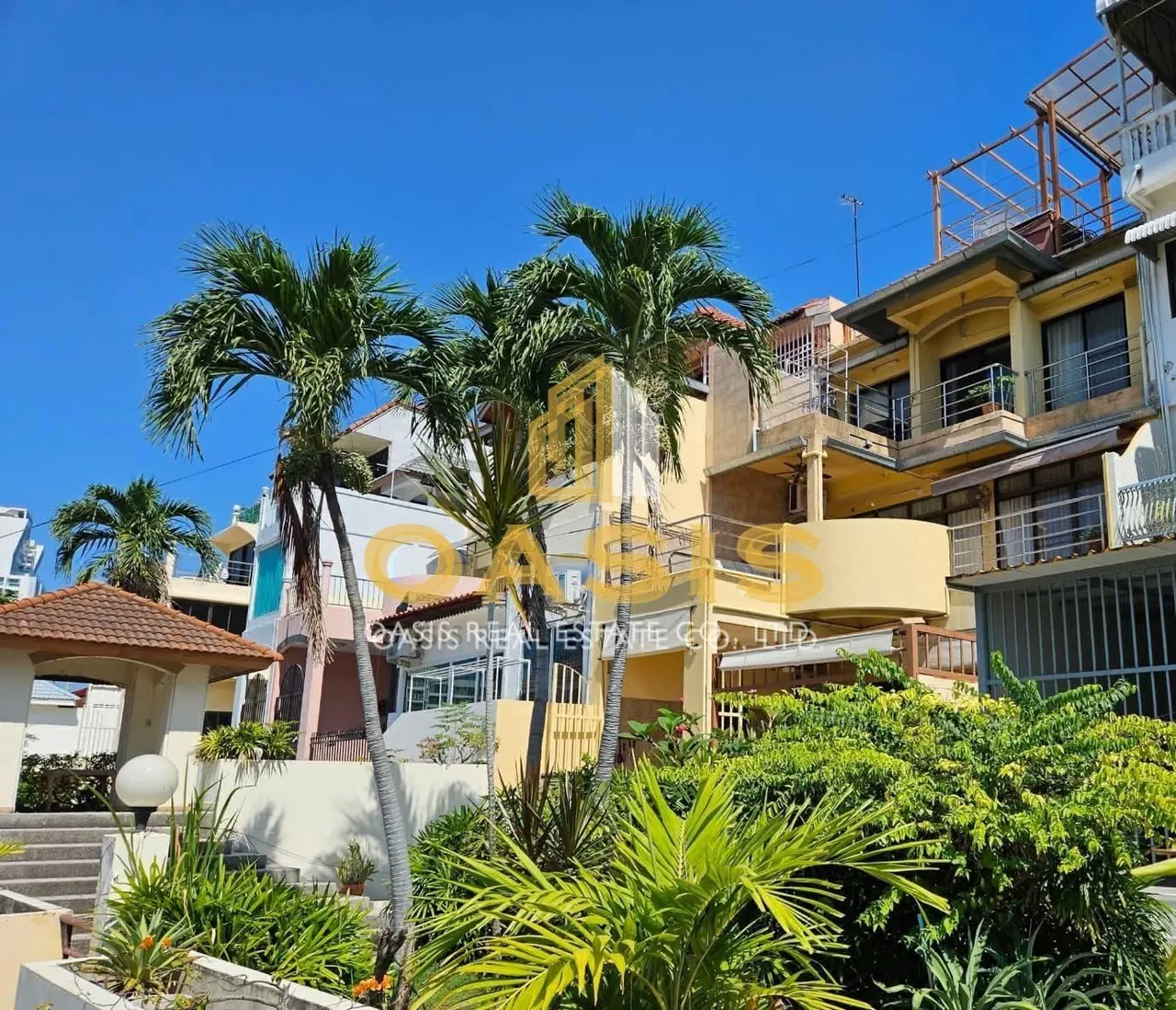 Spacious Luxury Apartment for Rent