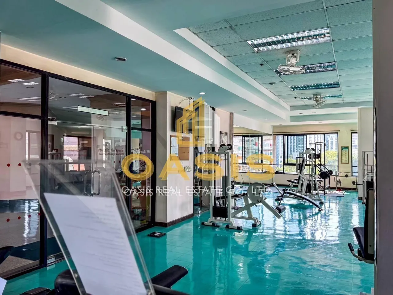 Luxury High-Rise Condo in Ratchathewi For sale