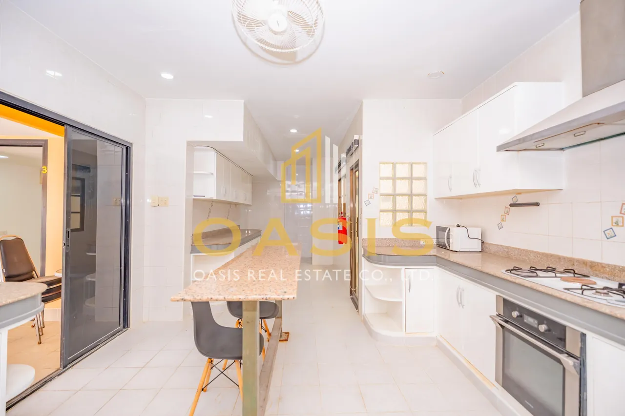 Large Commercial Residential Property in Pattaya For Sale & Rent