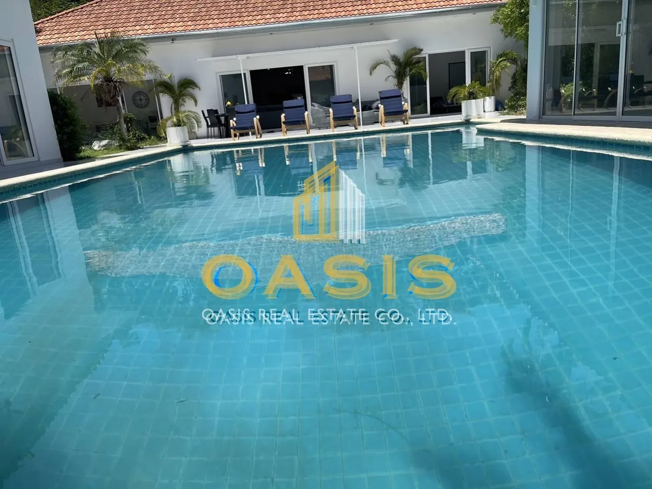 Majestic Beachfront Residence for Sale Pratumnak Hill