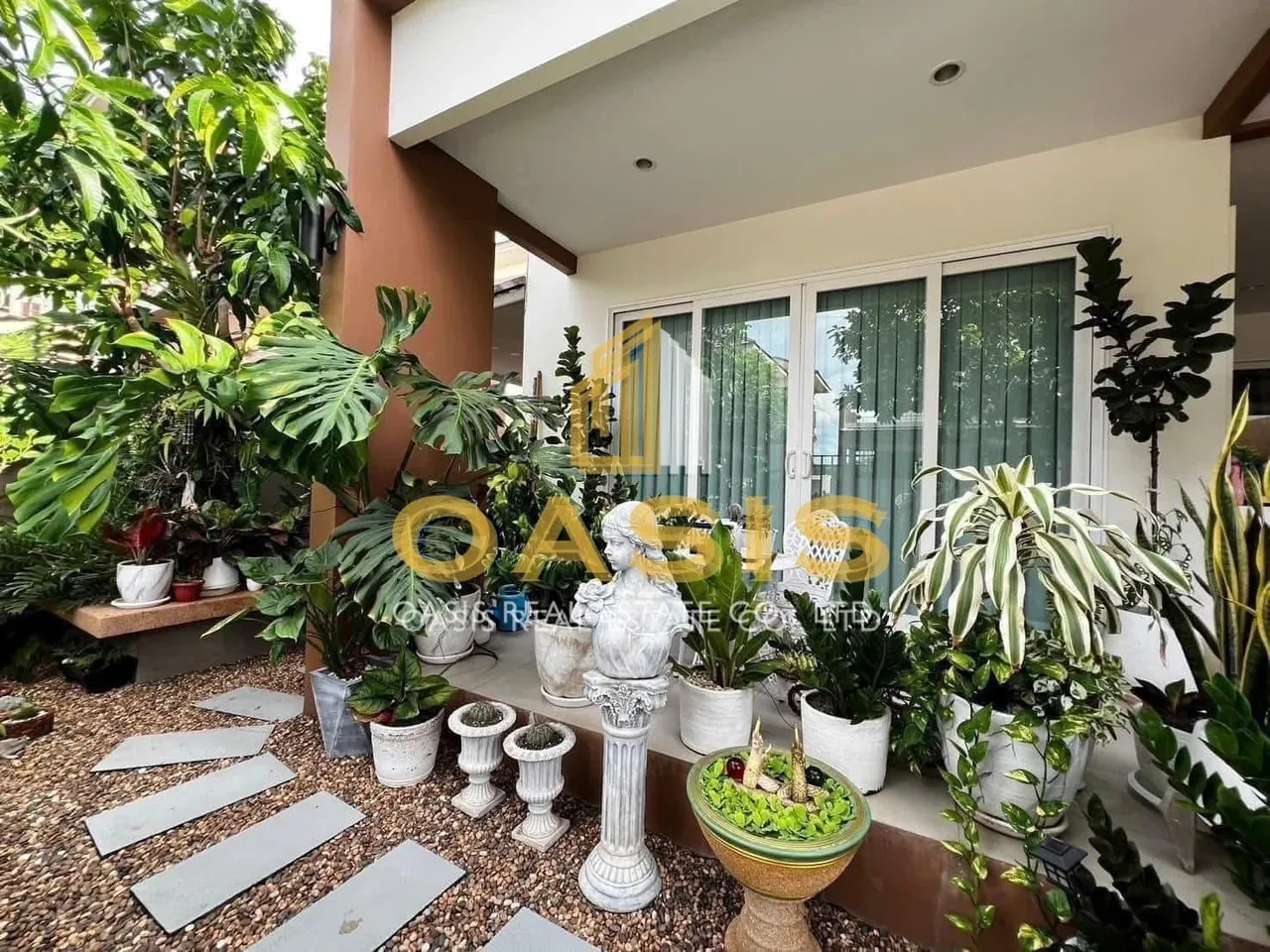 Fully Furnished 2-Storey Detached House For sale