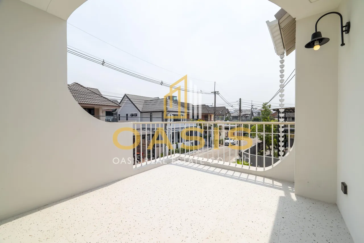 Minimal Nordic Villa Central Park 2 Pattaya For Sale