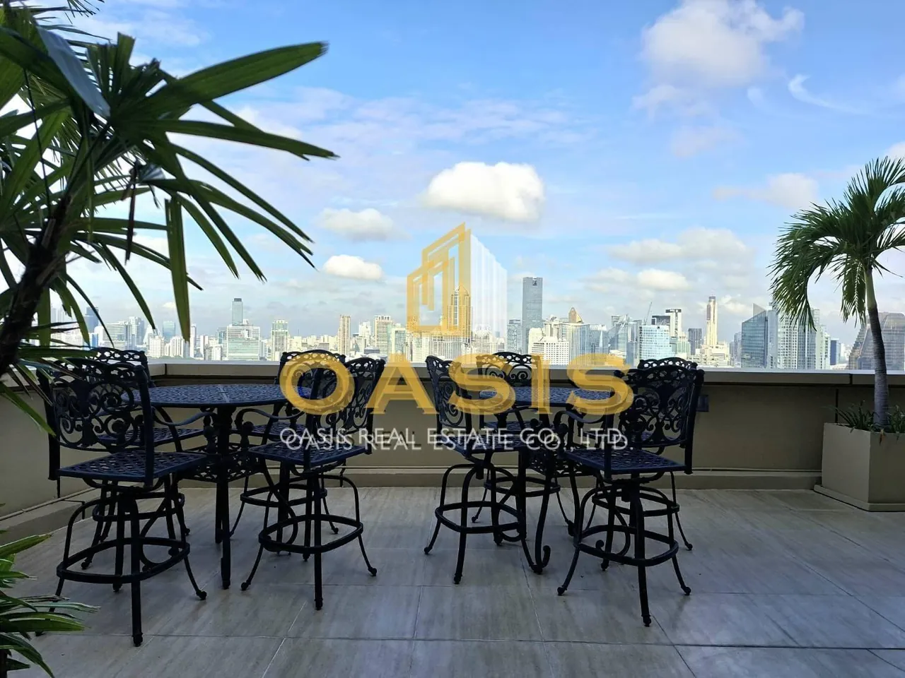 Luxury Penthouse overlooking Benjakitti Park – Asoke, Bangkok