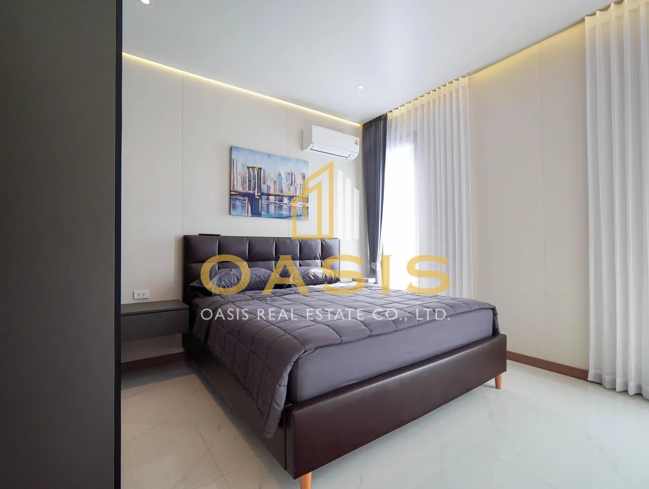 Brand-New 5-Bedroom Luxury Pool Villa for Sale & Rent in Na Jomtien