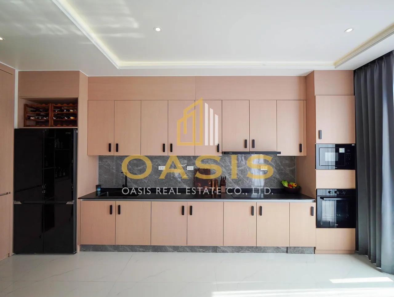 Brand-New 5-Bedroom Luxury Pool Villa for Sale & Rent in Na Jomtien