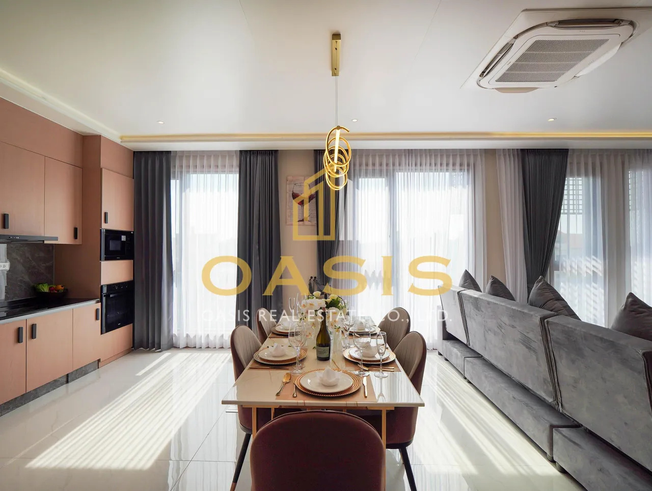 Brand-New 5-Bedroom Luxury Pool Villa for Sale & Rent in Na Jomtien