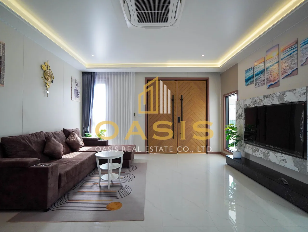 Brand-New 5-Bedroom Luxury Pool Villa for Sale & Rent in Na Jomtien