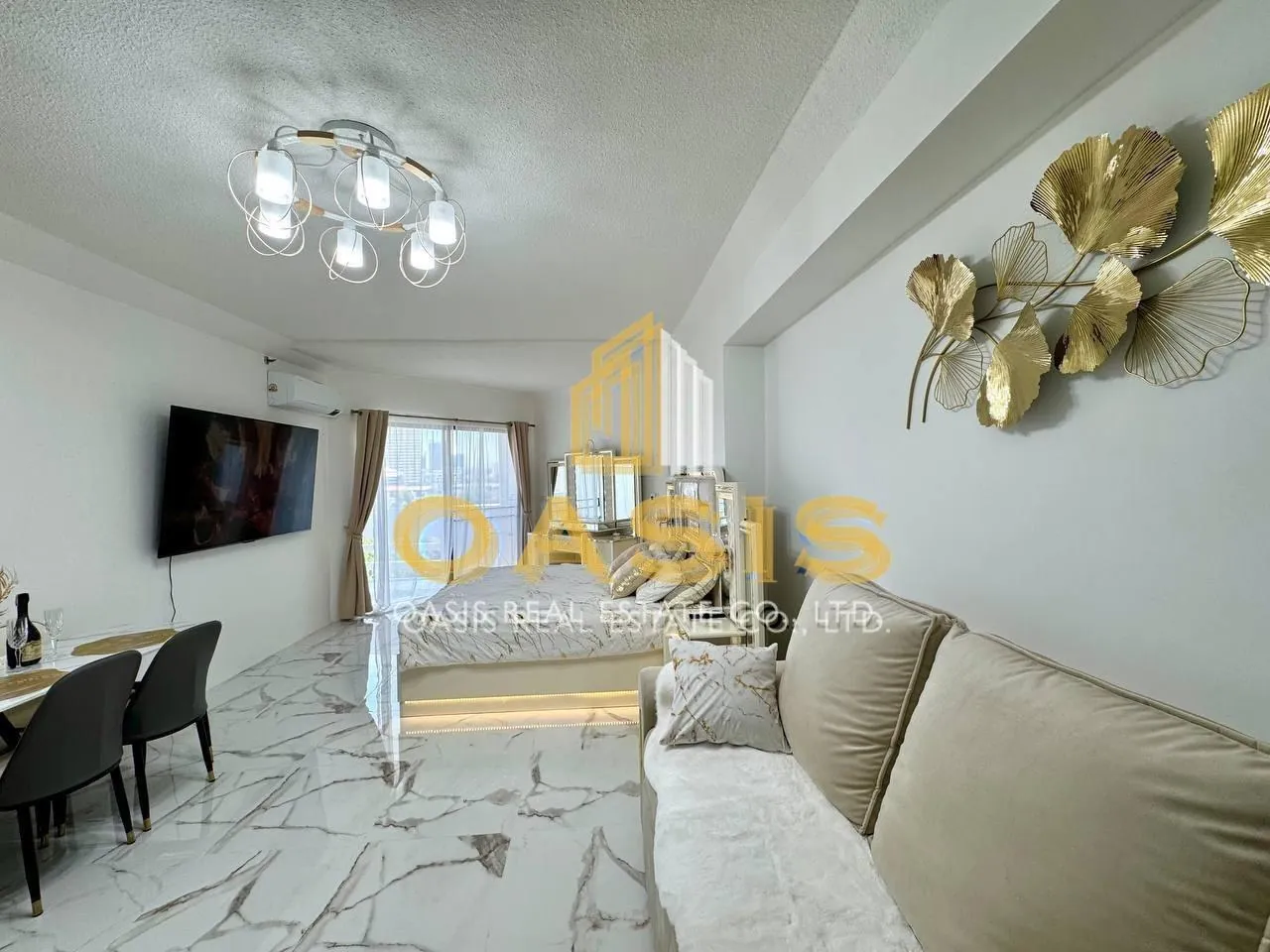 Beautiful big renovated studio in Paradise Condominium Jomtien in Foreign name