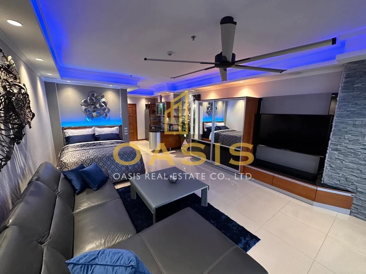 Stunning Oceanfront Studio at Pratumnak Hill for rent