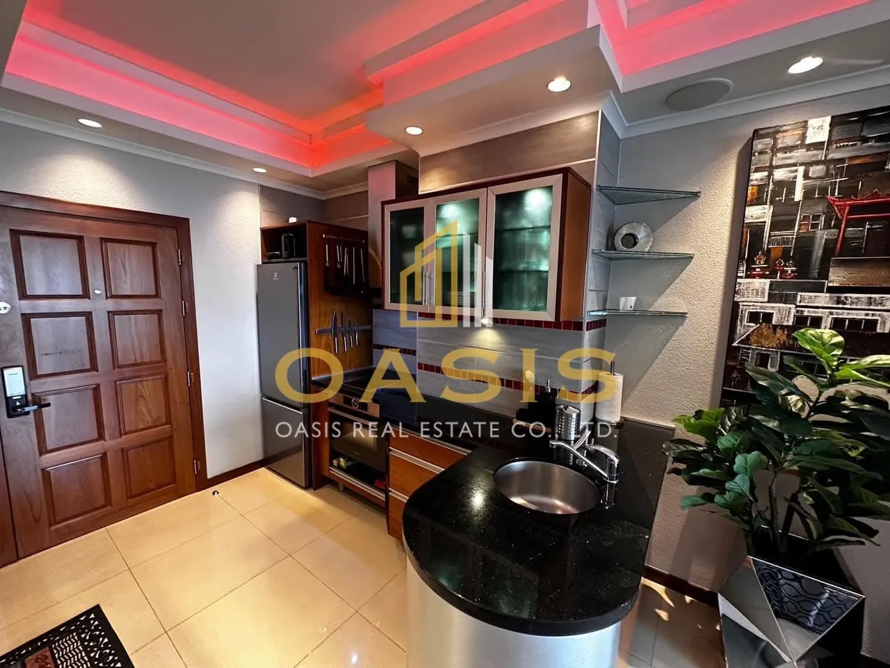 Stunning Oceanfront Studio at Pratumnak Hill for rent