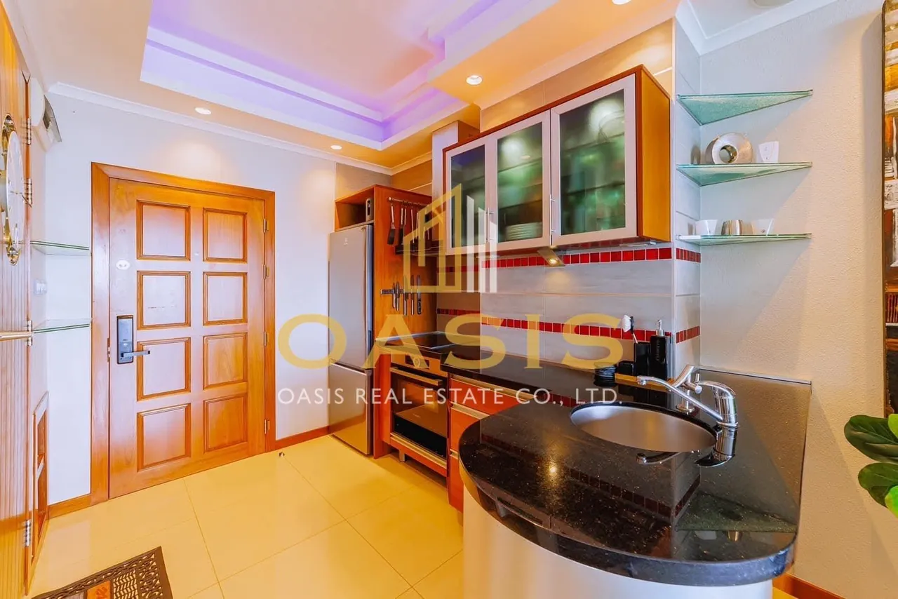 Stunning Oceanfront Studio at Pratumnak Hill for rent