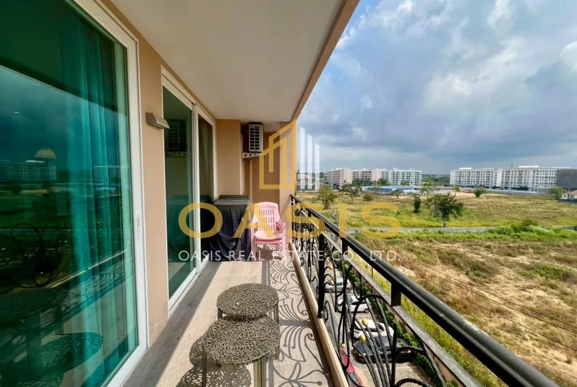 Spacious 2 Bedroom Condo for Sale at Atlantis Condo Resort Jomtien – Foreign Ownership