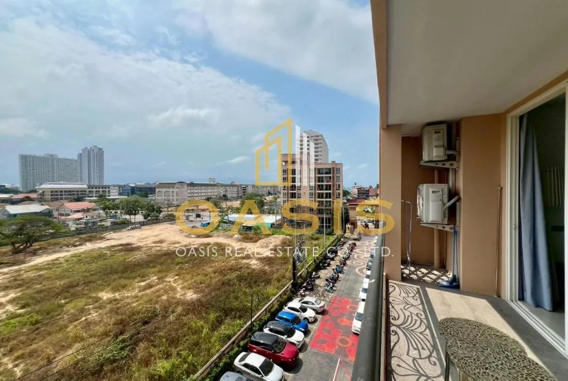 Spacious 2 Bedroom Condo for Sale at Atlantis Condo Resort Jomtien – Foreign Ownership