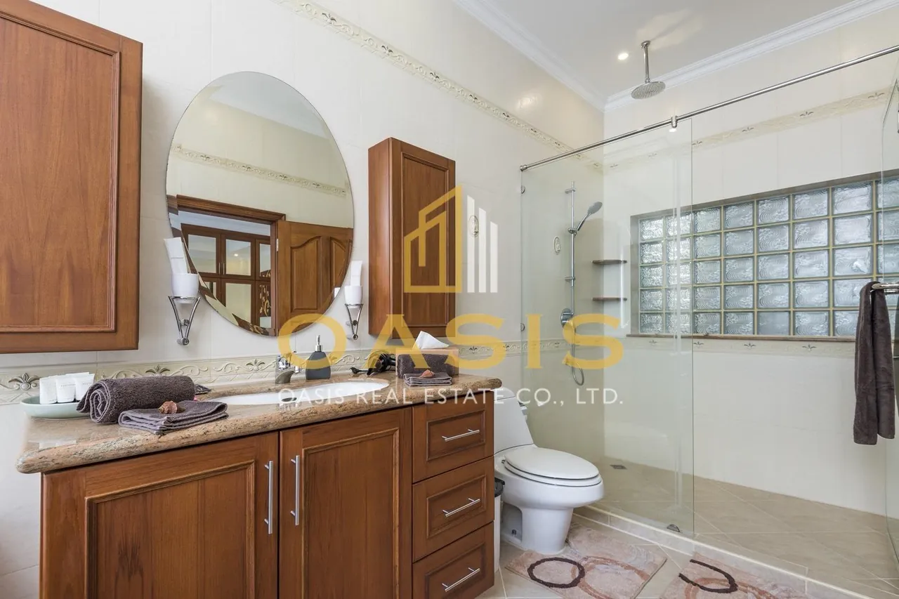 Private Pool Villa for Rent in Pratumnak – Only 50 meters from Dongtan Beach