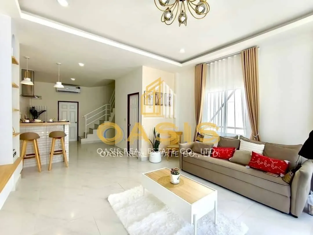 Good price for a modern townhouse, ready to move in...