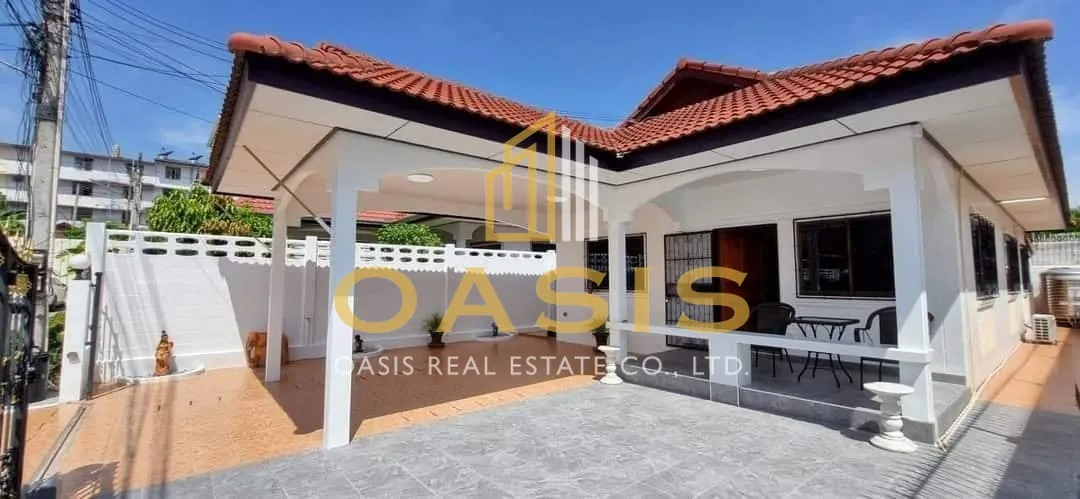 Beautiful  house with a hot price that comes with a spacious living area