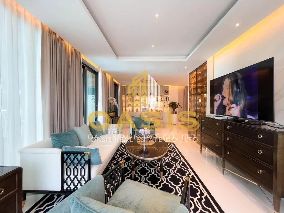 Beautiful luxury Corner Plot Pool Villa in the prestige Pattaya Prime Village