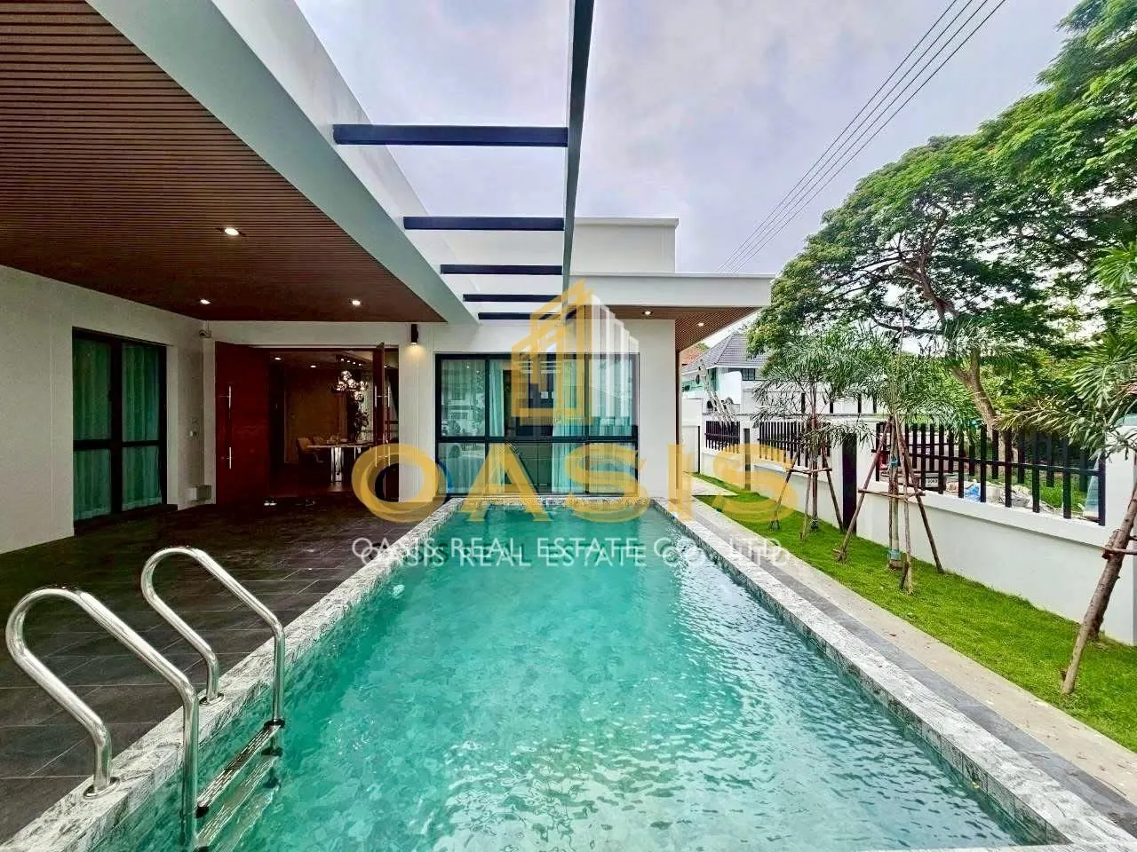Newly Built 2-Storey Pool Villa for Sale Near By Jomtien Beach