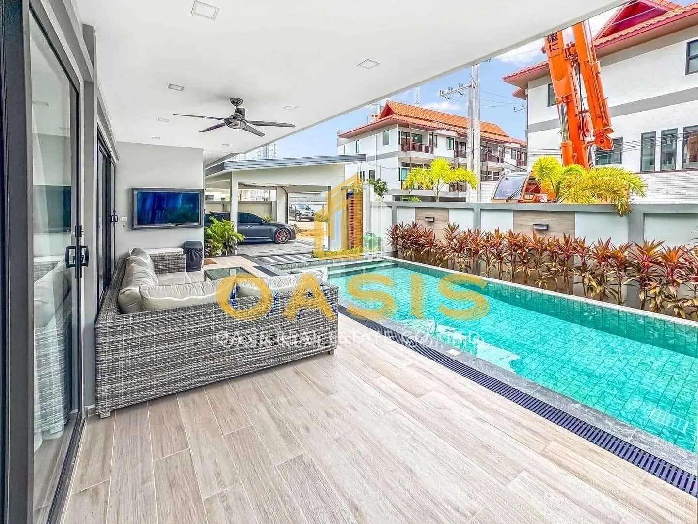 Prime Corner Pool Villa in Central Pattaya