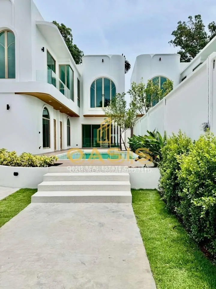 Stunning Modern Mediterranean Style Pool Villa for Sale