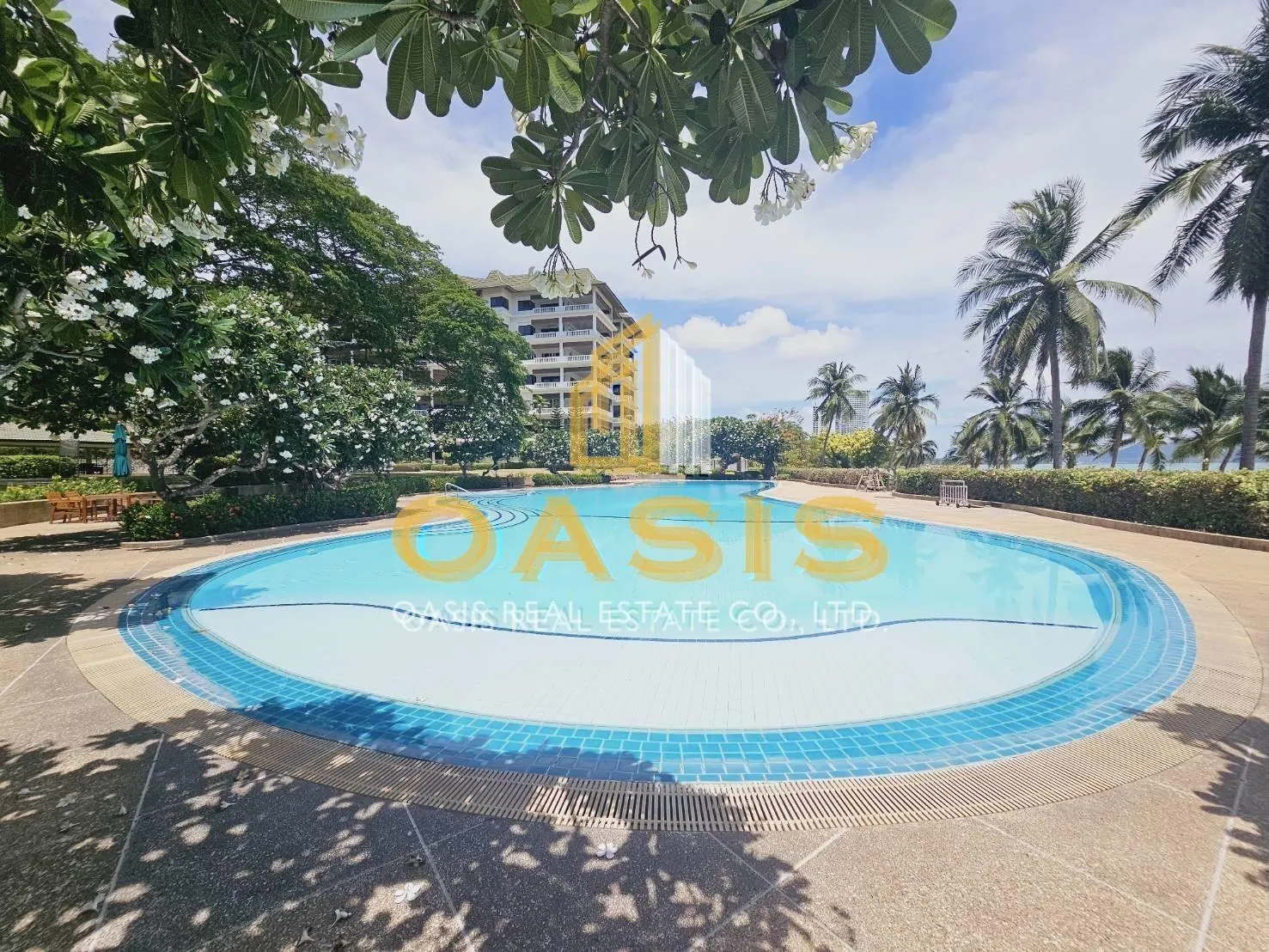 Beachfront Ground Floor Unit Baan Somprasong for Sale and Rent