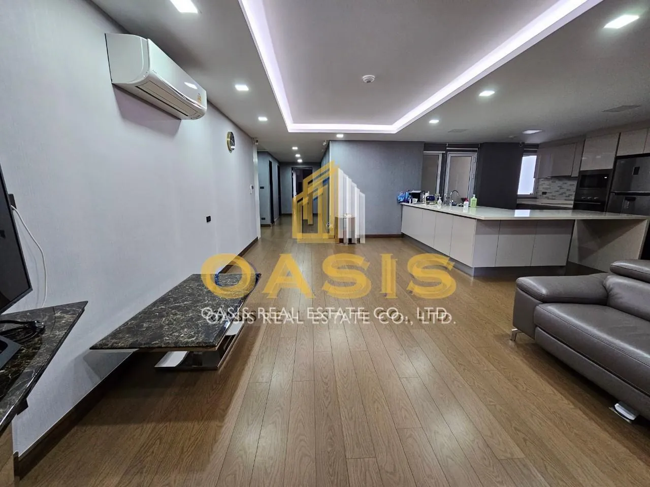 Avenue 61 Condominium for rent