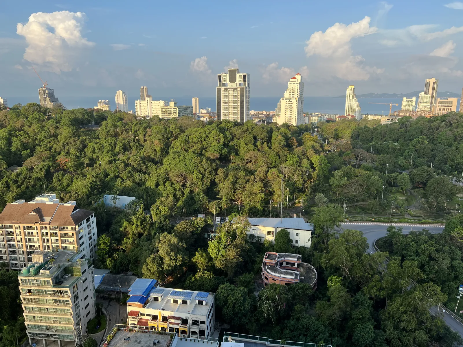 Modern 1-bedroom condominium for sale at Unixx South Pattaya