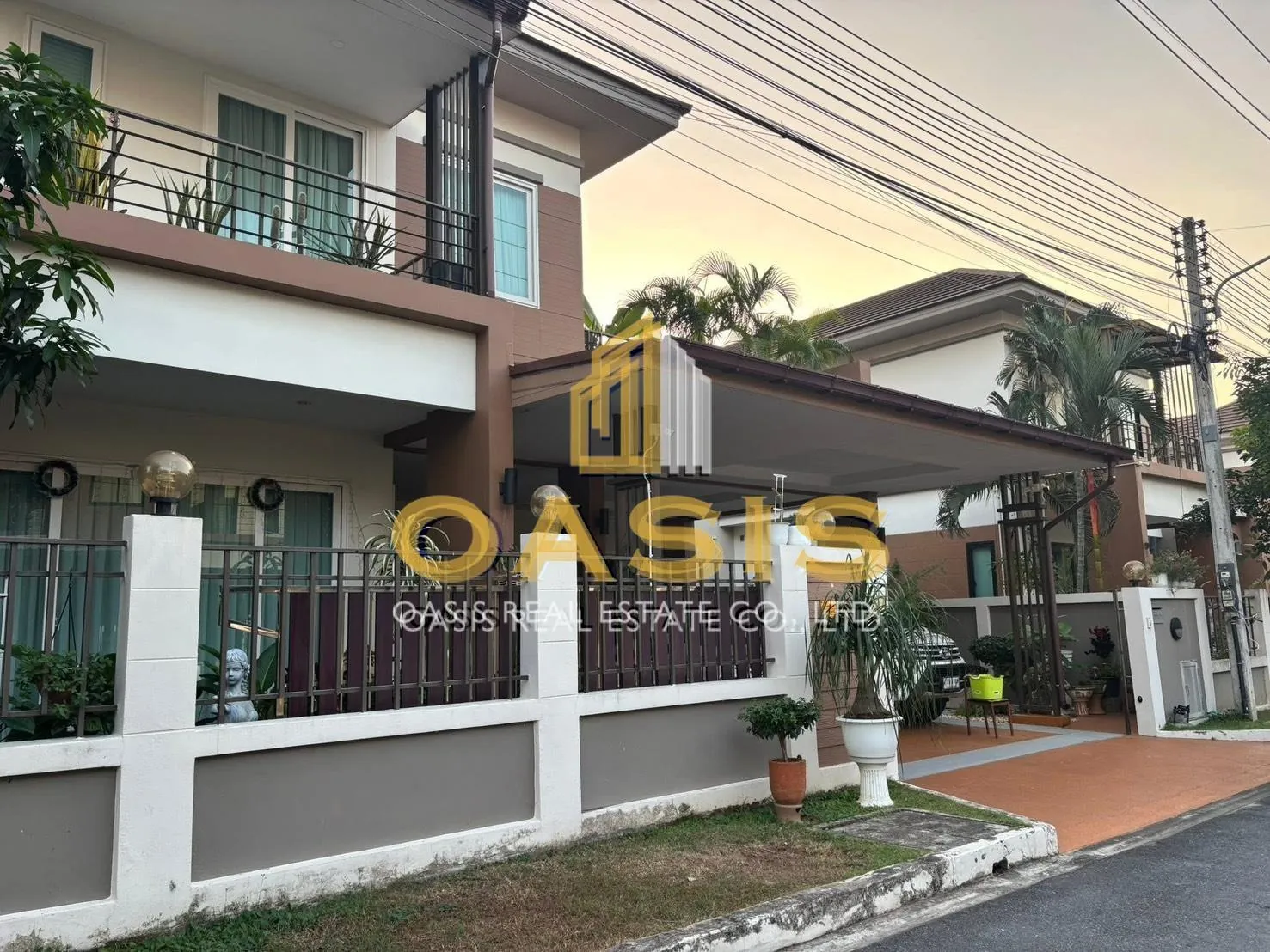 Fully Furnished 2-Storey Detached House For sale