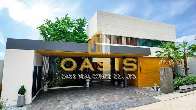 Exclusive Luxury Villas on a Scenic Hillside