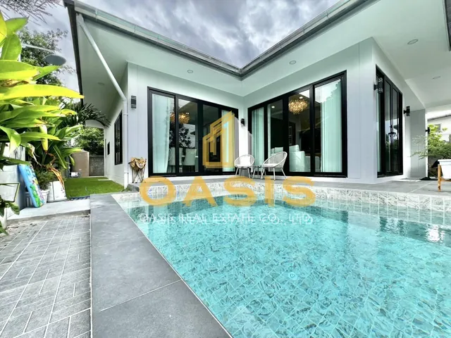 Luxury Modern Pool Villa in Huay Yai For sale