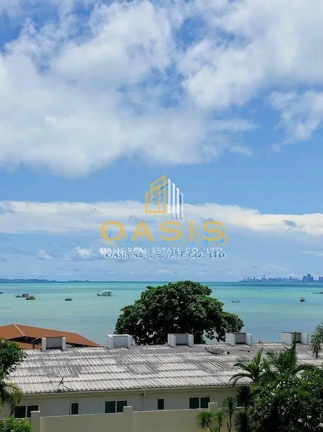 Luxury Villa with Panoramic Sea Views For Sale