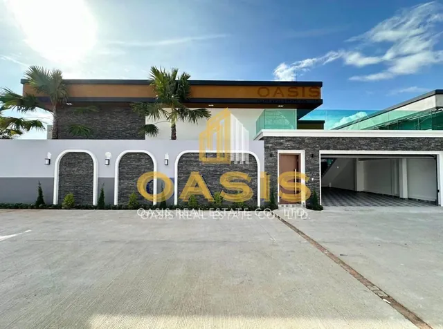 Luxury Pool Villa For Rent in a Peaceful Prime Location