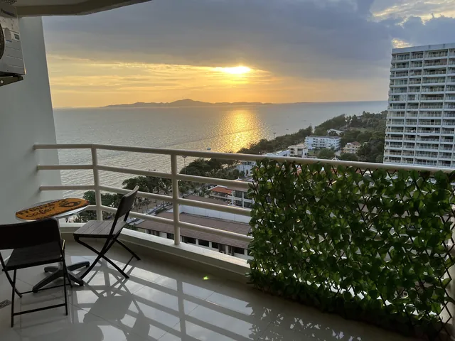 Spacious studio condominium in View Talay 7 for Sale