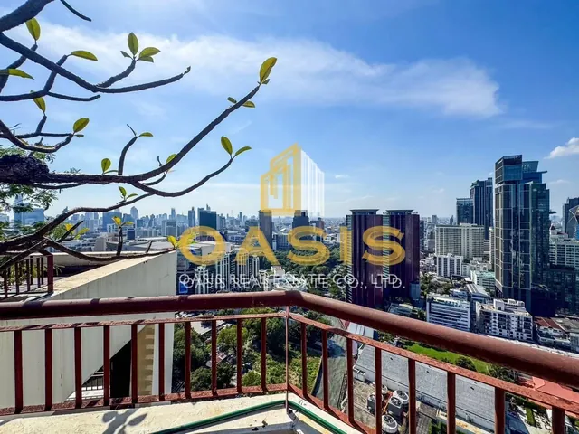 Luxury High-Rise Condo in Ratchathewi For sale