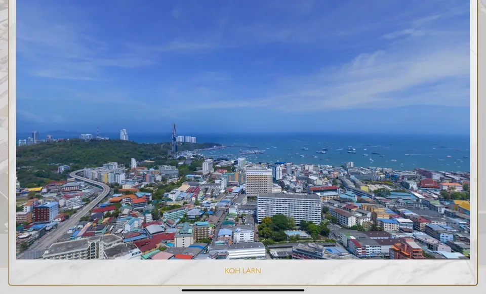 Blick auf Koh Larn von den oberen Etagen