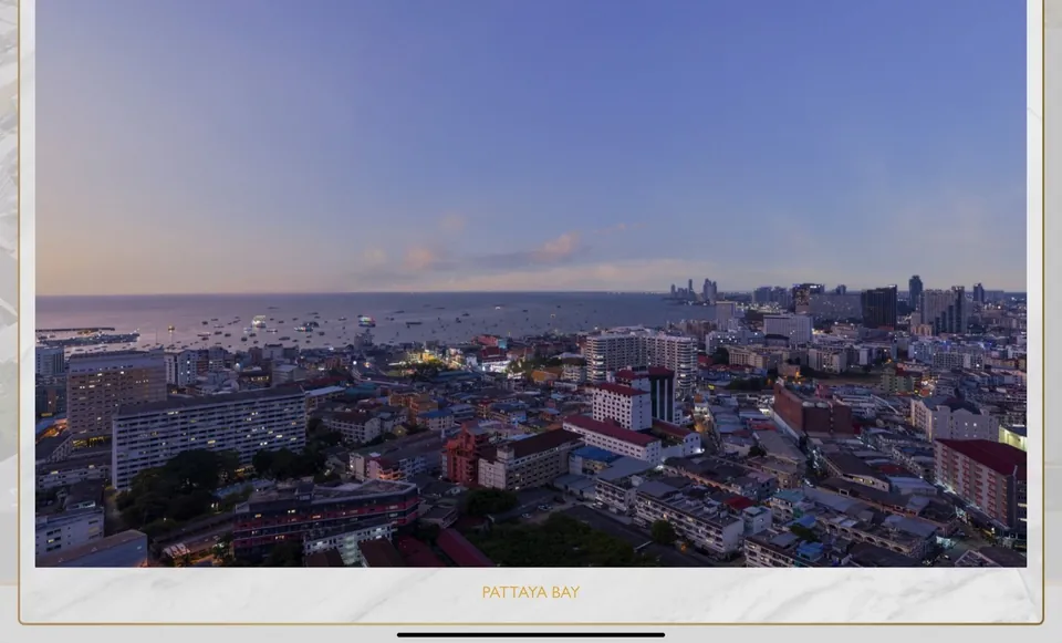 Blick über Pattaya bei Nacht
