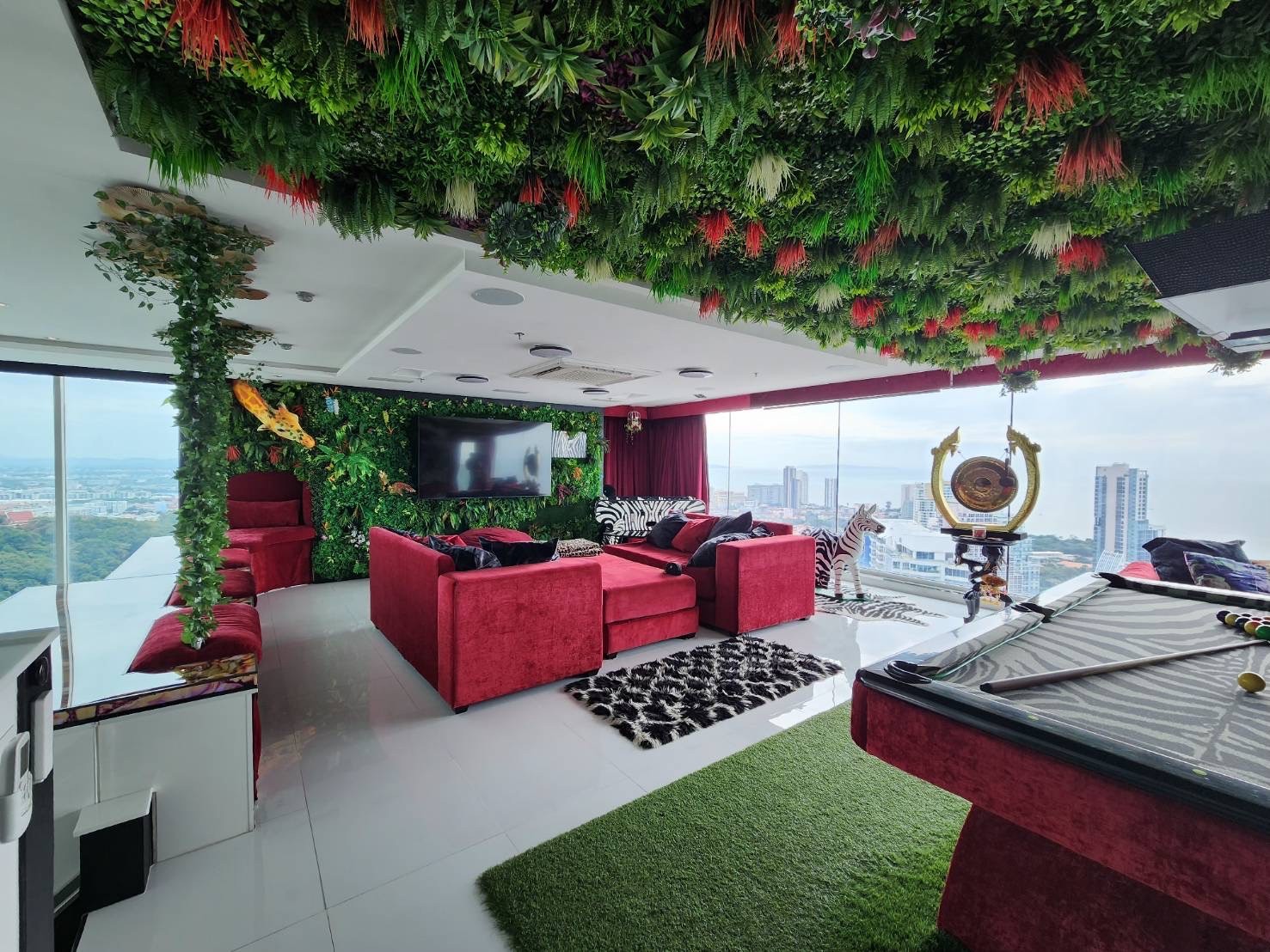 Special price, beautiful penthouse with unique style