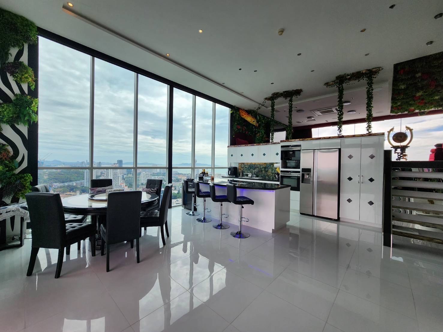 Special price, beautiful penthouse with unique style