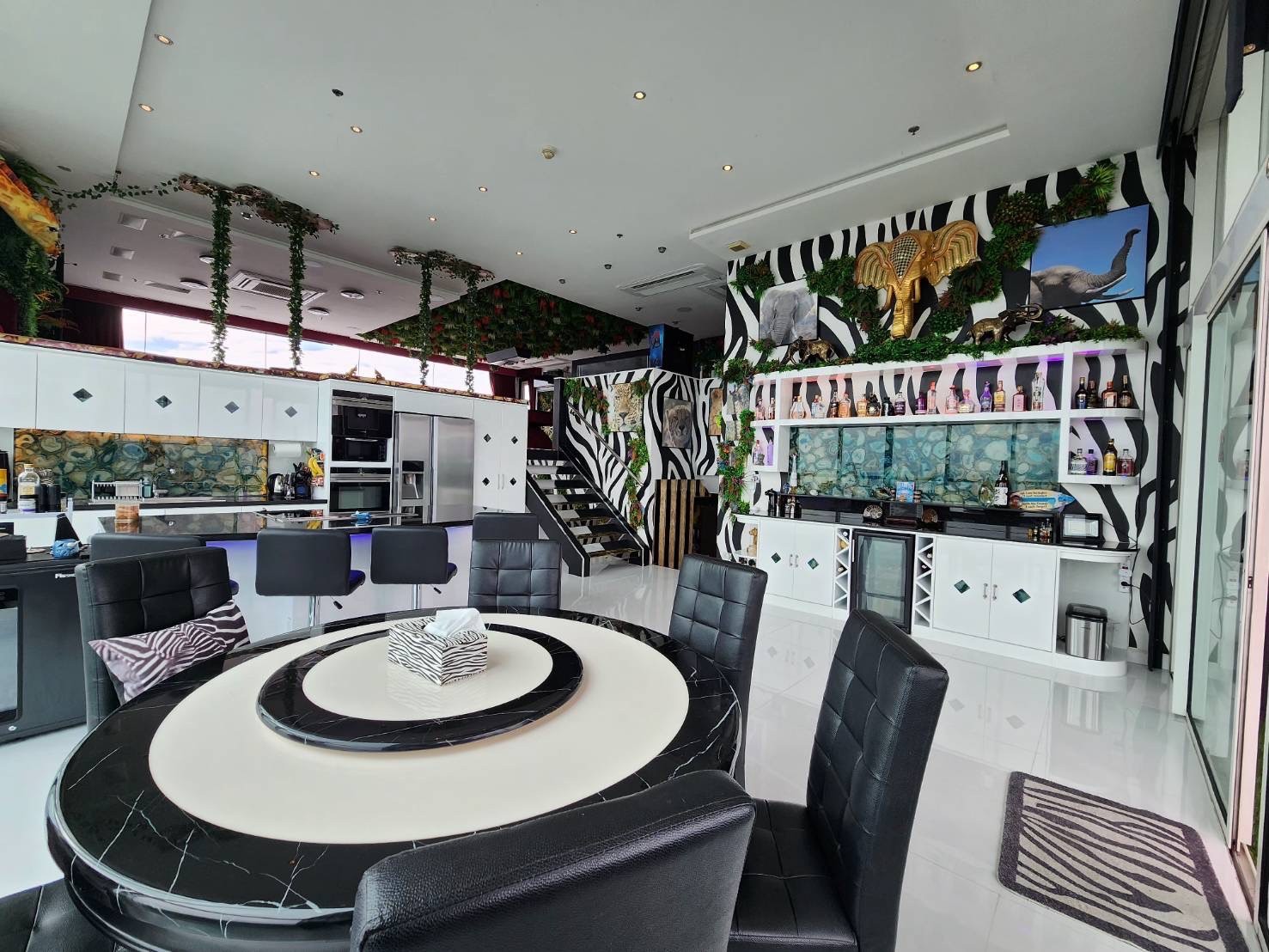 Special price, beautiful penthouse with unique style